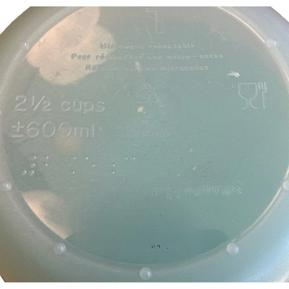 2 - TUPPERWARE CRYSTAL WAVE DIVIDED ROUND 10